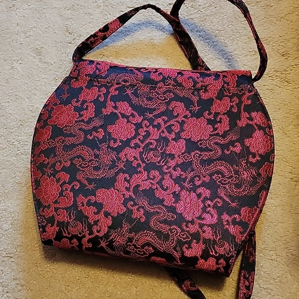 Red and Black Oriental Handbag with Handle